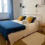 The Gate Patio House נאזרה